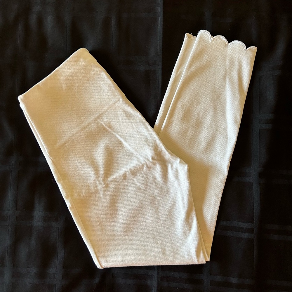 Lysse white denim leggings, scalloped ankle, size M